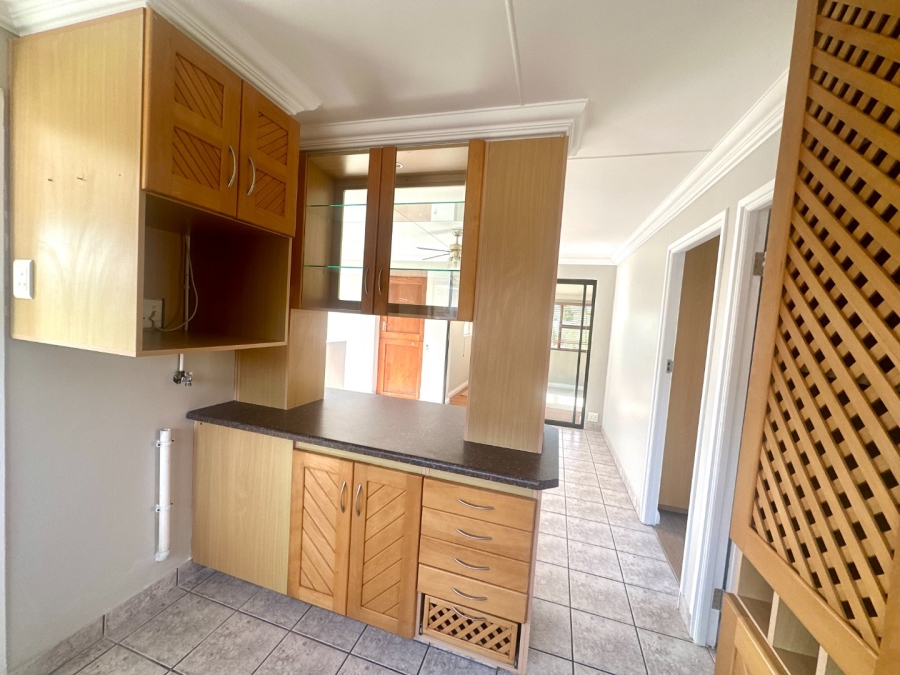 6 Bedroom Property for Sale in Denver Park Western Cape